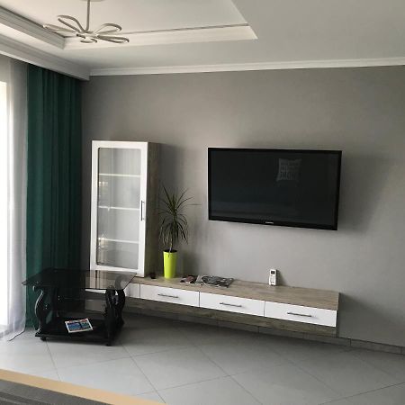 Апартаменты У Софиевского Парка, Тищика 6-Б Umanʼ Dış mekan fotoğraf